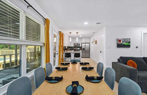 Beacon Ridge House | Fun 4BR Near Downtown+Pool+Sauna & more!