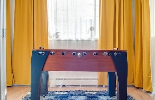 Beltline Apartment | Fun and Colourful Condo w Foosball Parking Coffee