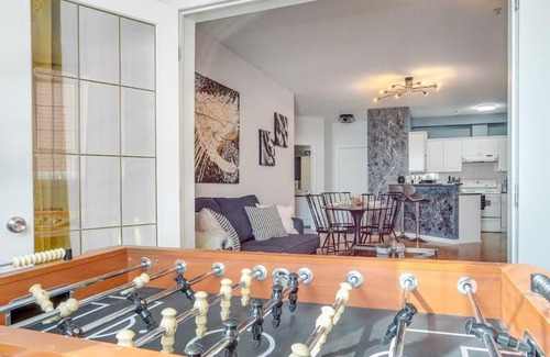 Beltline Apartment | Fun and Colourful Condo w Foosball Parking Coffee
