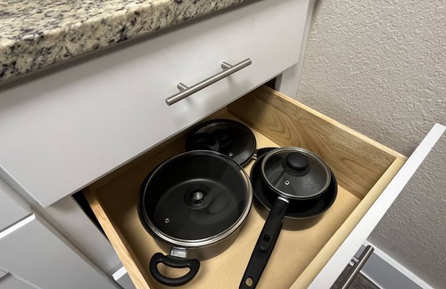 South Arlington Apartment | Fun for everyone that's walking distance to AT&T Stadium and Globe Life Field.