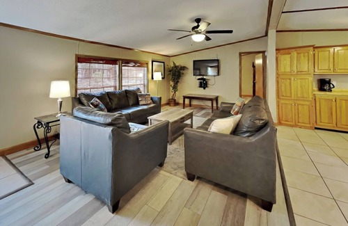 Put-in-Bay House | Fun Group Villa w/3 Bedrooms & 2 Baths in the Island Club - Sleeps 10 - IC74