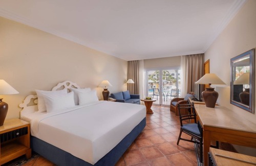 Sharm El Sheikh Resort | Fun in Beachfront Paradise l Multiple Pools, Spa and Private Beach Access