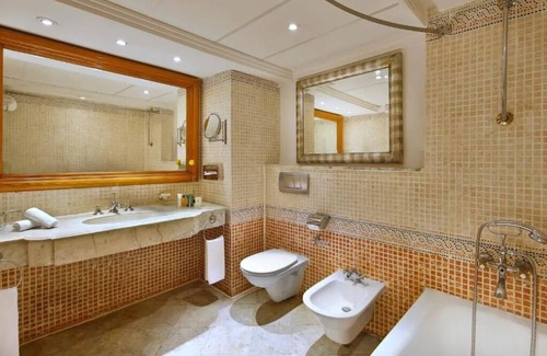 Sharm El Sheikh Resort | Fun in Beachfront Paradise l Multiple Pools, Spa and Private Beach Access