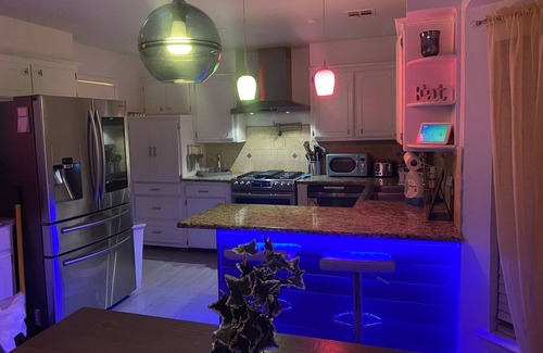 Moore House | Fun smart home with smart ambience lighting