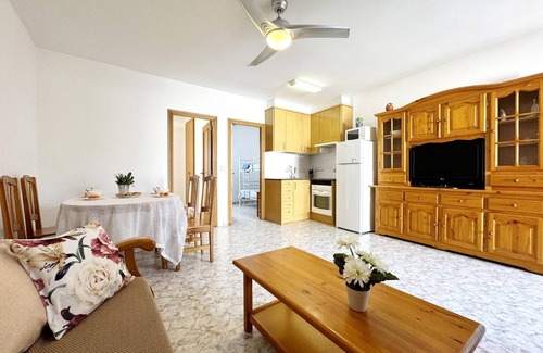 L'Escala Apartment | Functional apartment 5 minutes walk from Riells beach