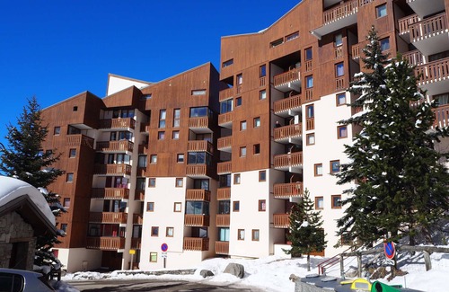 Les Bruyeres Apartment | Functional Studio · Slope-Side Access · Balcony with Mountain Views
