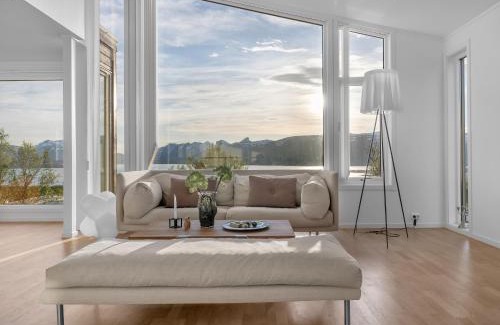Tromso House | Funkisvilla med panoramautsikt