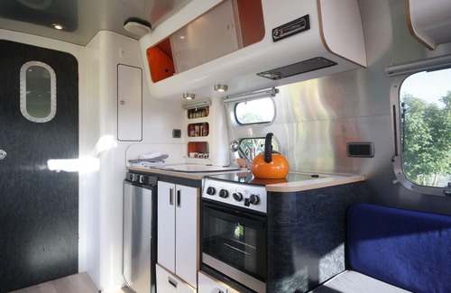 Chacewater House | Funky Airstream -Stunning Tin Mine Views-10mins Surf/Surf Beaches-Free WiFi-Dogs