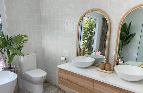 Mudjimba House | Funky Beach House in Mudjimba - Sunshine Coast
