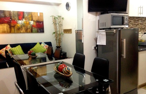 Barangay 76 Condo | Furnished Condo At Sea Residences Across Mall Of Asia With Cable & Wi-Fi