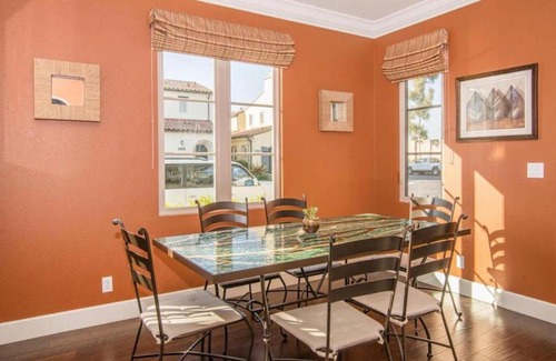 Newhall House | FURNISHED MASTER BEDROOM - NEAR PUBLIC TRANSIt