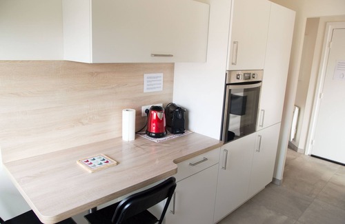 Cronenbourg Est Apartment | Furnished Strasbourg Cronenbourg with private parking and balcony