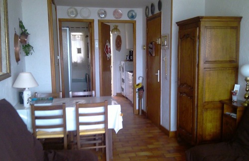 Mers-les-Bains Apartment | Furnished studio overlooking the sea at Mers-les-Bains