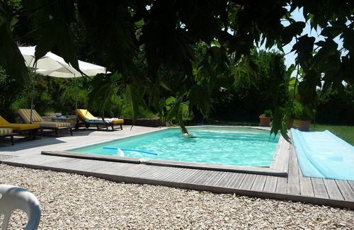 La Tour-d'Aigues Apartment | Furnished T2 (3 stars) with terrace and pool in the Luberon Côté Sud.