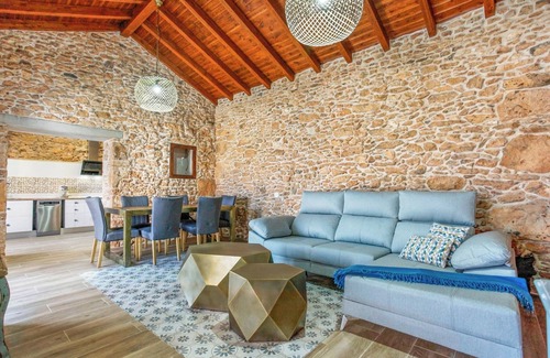 Tiscamanita Cottage | FV4304 Holiday home with private pool in Tiscamanita