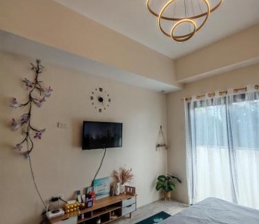 Minglanilla Apartment | Fyangz Mini Karaoke Condo Staycation
