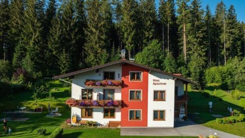 Sankt Corona am Wechsel House | Gästehaus Apschner