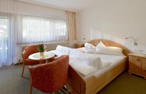 Mayrhofen Bed & Breakfast | Gästehaus Ahornblick