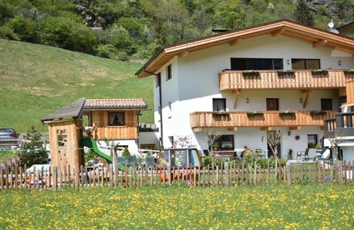 Neustift Im Stubaital Apartment | Gästehaus Haus Barbara
