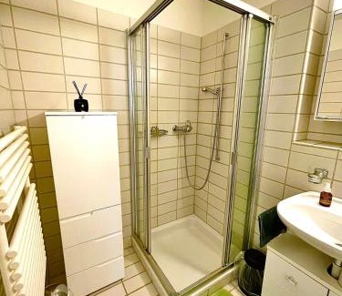 Uster District Apartment | Gästezimmer in Einfamilienhaus