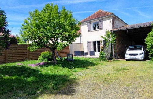 Tadousse-Ussau House | Gîte Équestre Cosy, au Calme, Pour des Vacances Nature