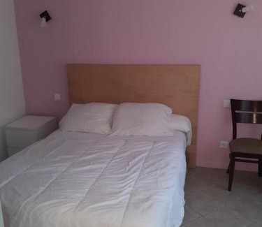 Rogny-les-Sept-Ecluses Apartment | Gîte 1