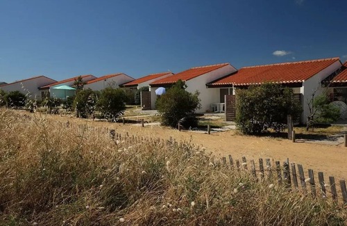 Saint-Hilaire-de-Riez Villa | Gîte 2 Chambres 4/6 Personnes PMR
