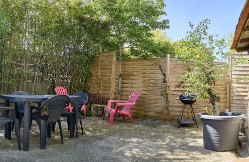 Seigy Apartment | Gîte 800m from Le Petit Prateau Zoo