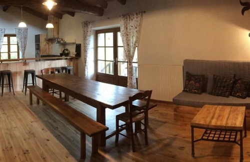 Arlempdes House | Gîte Arlempdes, 4 pièces, 9 personnes - FR-1-582-114