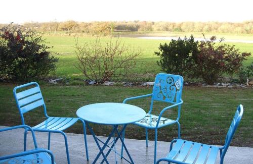 Vaire House | Gîte authentique avec cheminée, terrasse privée, accessible PMR, pêche et activités ULM - Vendée - FR-1-426-431