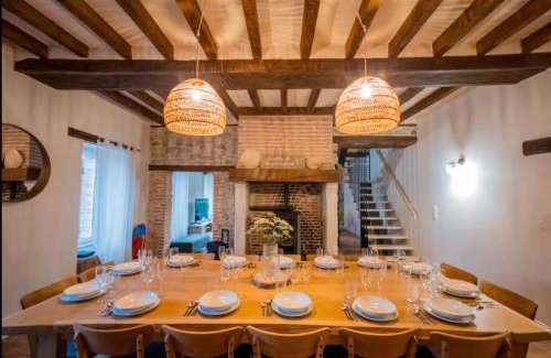 Soucelles House | Gîte Bellarca avec piscine et spa