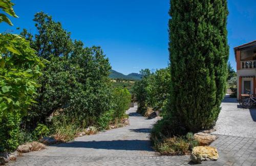 Usclas-du-Bosc Apartment | Gîte Centre Santé Bien-être Naturéconnaissance