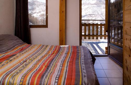 Chateau-Ville-Vieille Hotel | Gîte Chalet La Vie Sauvage