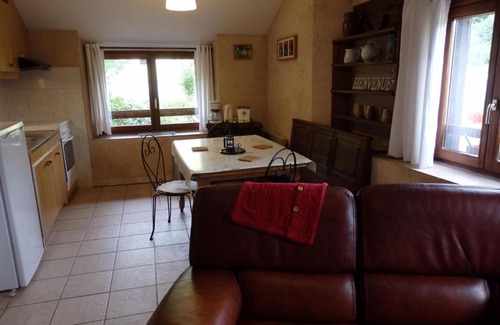 Corcieux House | Gîte Corcieux, 3 pièces, 3 personnes - FR-1-589-90
