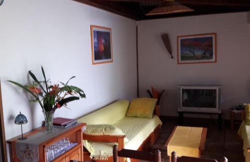 Salazie House | Gîte Créole 2 Ch. à Salazie avec Cuisine Équipée - FR-1-786-16