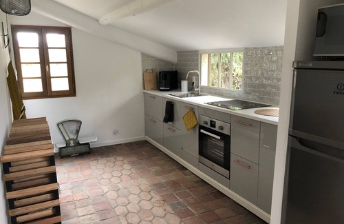 L'Isle-sur-la-Sorgue House | Gîte Dans un Mas Provencal Avec Piscine, 3km du Centre de L'isle-sur-la-sorgue