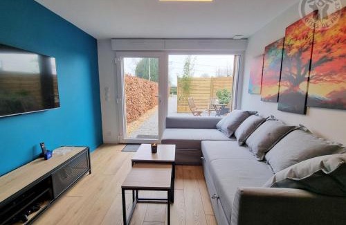 Beaurepaire-sur-Sambre House | Gîte de charme avec piscine, spa et sauna - Tout inclus, à Beaurepaire-sur-Sambre, Parc Naturel Avesnois - FR-1-510-213