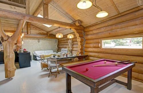 Saint-Jean-Soleymieux House | Gîte de charme avec poêle à bois, billard et terrasse dans les Monts du Forez - FR-1-496-313