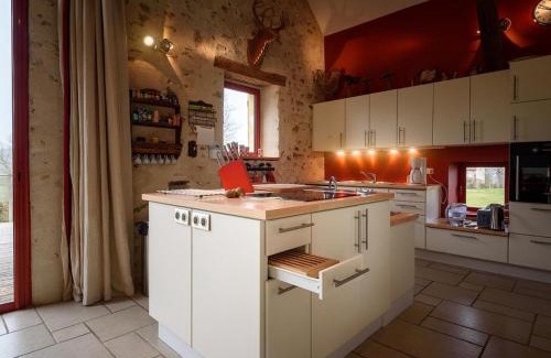 Cerilly House | Gîte de charme avec salle de jeux et home-cinéma près des étangs de Tronçais - FR-1-489-499
