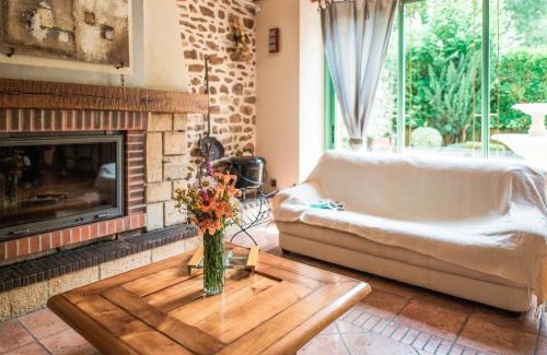 Dollon House | Gîte de charme avec SPA et cheminée, près du Mans, 7 chambres, WIFI, en bord de forêt de Vibraye - FR-1-410-308