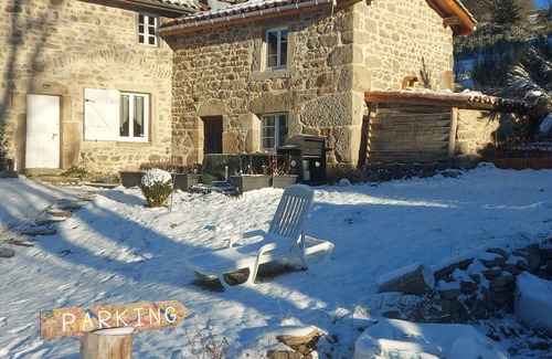 Jeansagniere Cottage | Gîte de Montagne à 1000m au Cœur des Monts du Forez