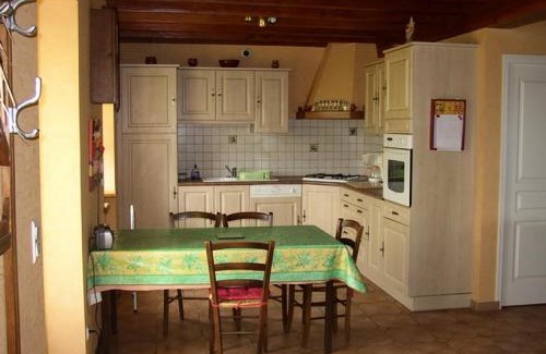Sarroux-Saint-Julien Apartment | Gîte de France Chez dédé et léa 3 épis - Gîte de France 6 personnes MAE-9414