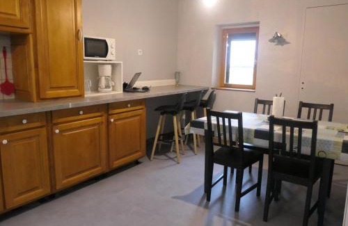 Vieilles-Maisons-sur-Joudry House | Gîte familial près de l'étang des Bois avec cheminée et véranda chauffée - FR-1-590-89