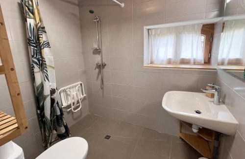 Les Salles House | Gîte L'Épicéa, Retraite Nature avec Animaux Admis - FR-1-496-285