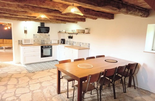 La Dornac House | Gîte "Le Poumatou" ,gite Rural 7p au Cœur du Périgord Noir Avec son SPA