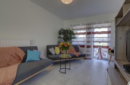 Peronnas House | Gîte Péronnas, 5 pièces, 12 personnes - FR-1-493-334