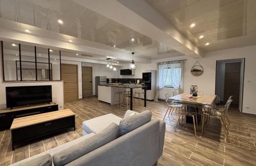 Cognat-Lyonne House | Gîte paisible 6 pers proche Vichy et Clermont-Ferrand - FR-1-489-566