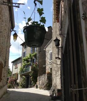 Ferrals-les-Montagnes Apartment | Gîte Roc Suzadou