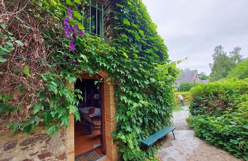 Sainte-Suzanne-and-Chammes House | Gîte Sainte-Suzanne-et-Chammes, 3 pièces, 4 personnes - FR-1-600-89