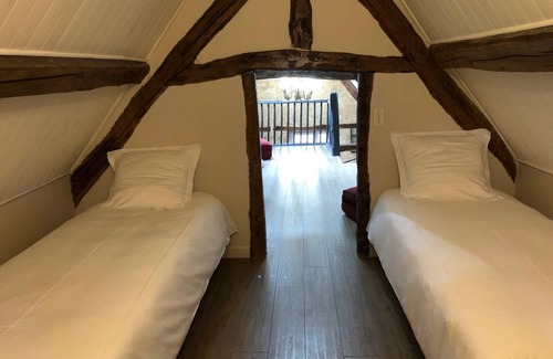Caylus Cottage | Gîte Stendhal, sleeps 9